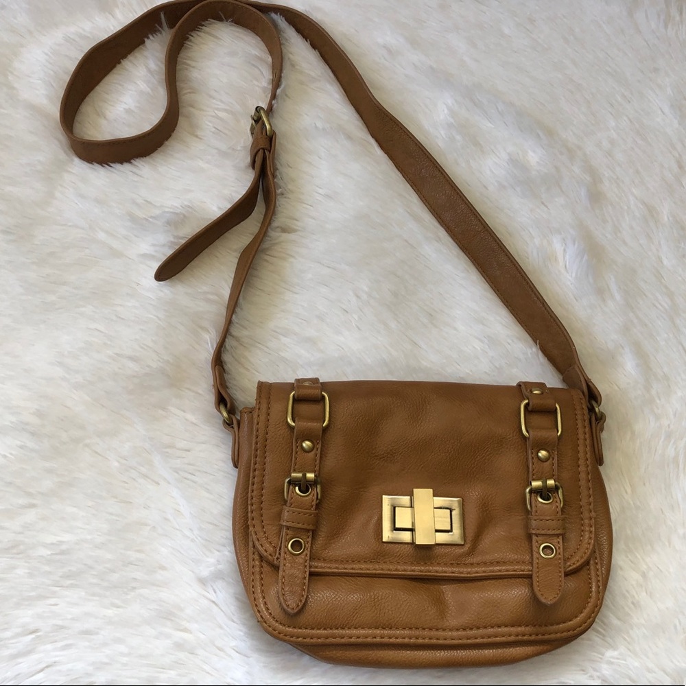 Clark’s Caramel Leather Crossbody bag.